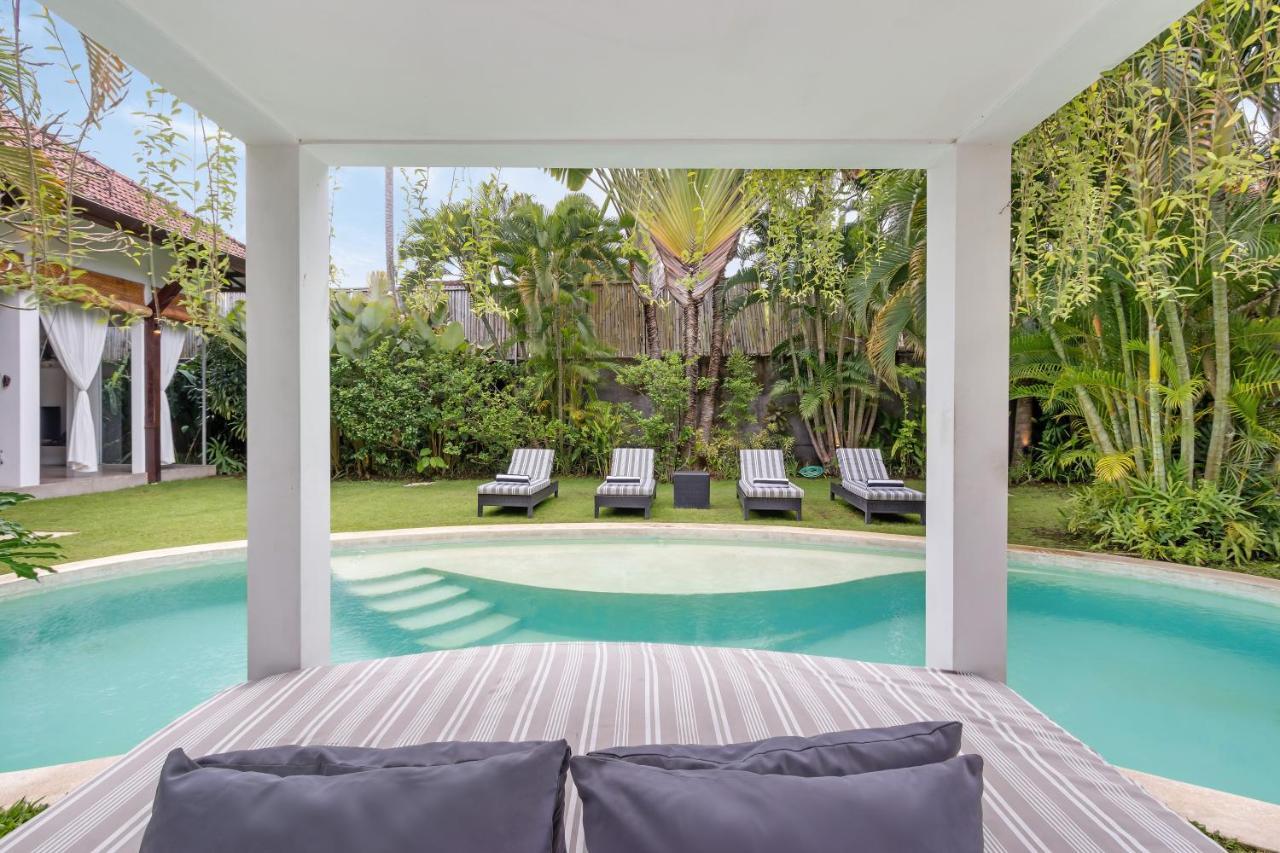 סמיניאק Villa Alice By Villa Finder מראה חיצוני תמונה