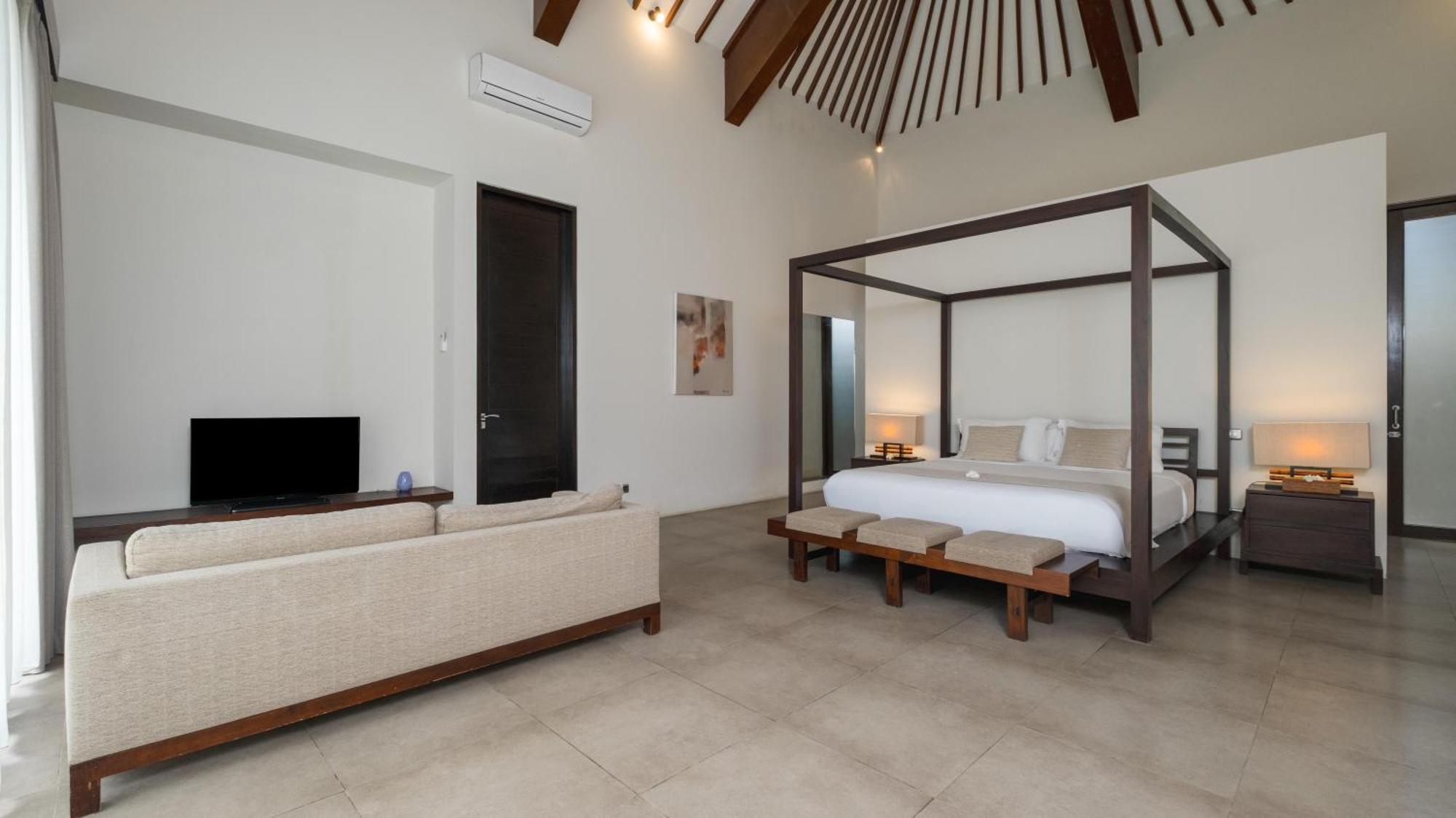סמיניאק Villa Alice By Villa Finder מראה חיצוני תמונה